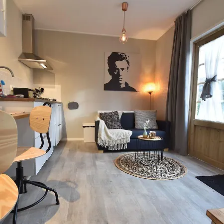 Prázdninový dům Tiny Bergen